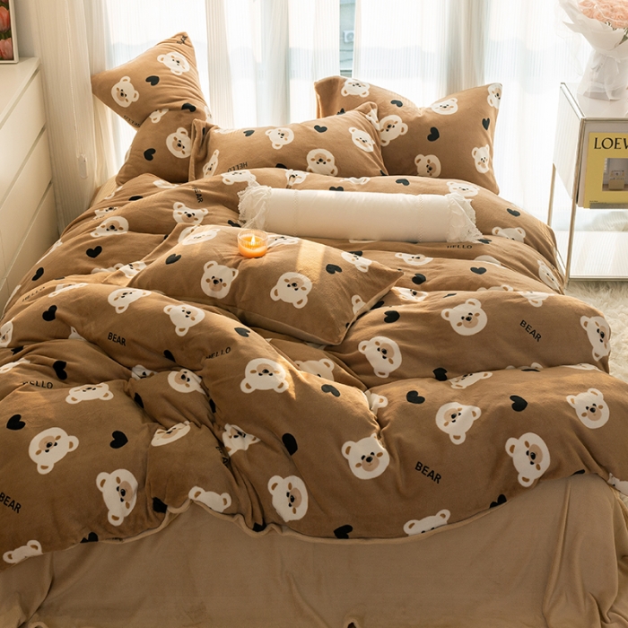 91家纺网 家纺一手货源 找家纺 千朵2022新款牛奶绒系列四件套 熊仔