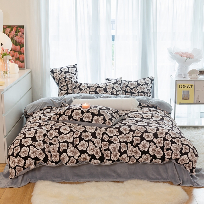 91家纺网 家纺一手货源 找家纺 千朵2022新款牛奶绒系列四件套 艾维-黑