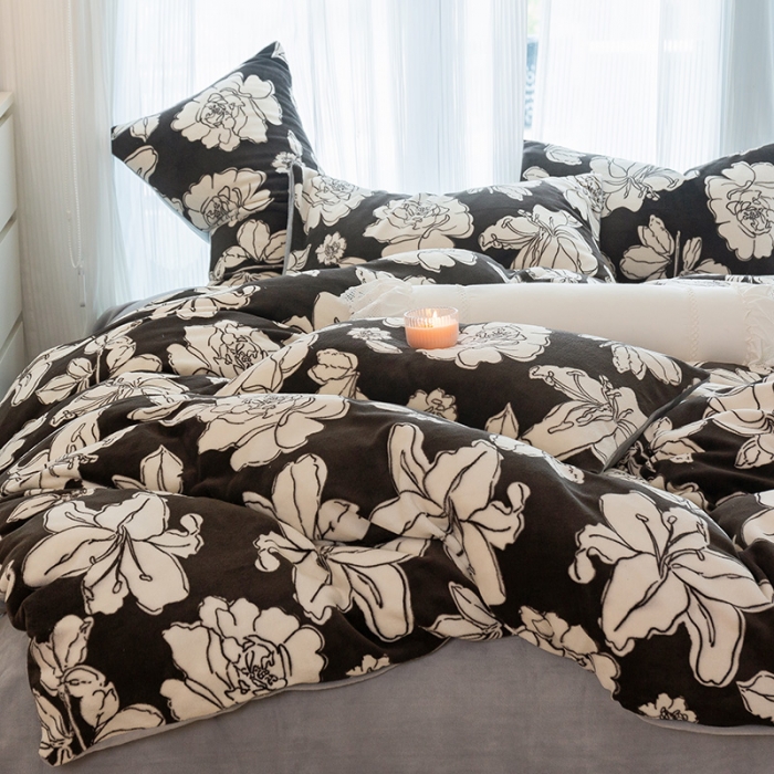 91家纺网 家纺一手货源 找家纺 千朵2022新款牛奶绒系列四件套 黑森林