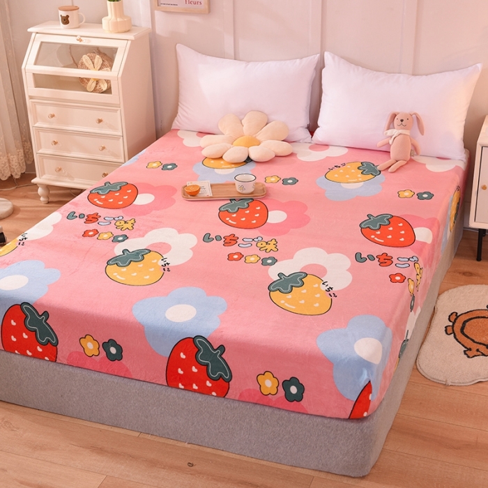 91家纺网 家纺一手货源 找家纺 甜之梦 2025新款水晶绒单品印花床笠 草莓格