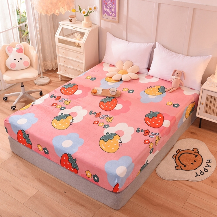 91家纺网 家纺一手货源 找家纺 甜之梦 2025新款水晶绒单品印花床笠 草莓格