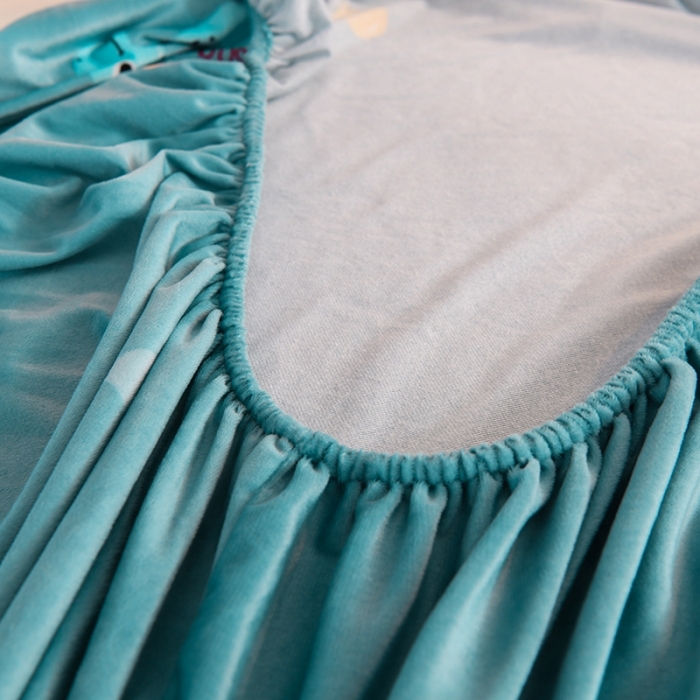 91家纺网 家纺一手货源 找家纺 甜之梦 2025新款水晶绒单品印花床笠 小恐龙蓝