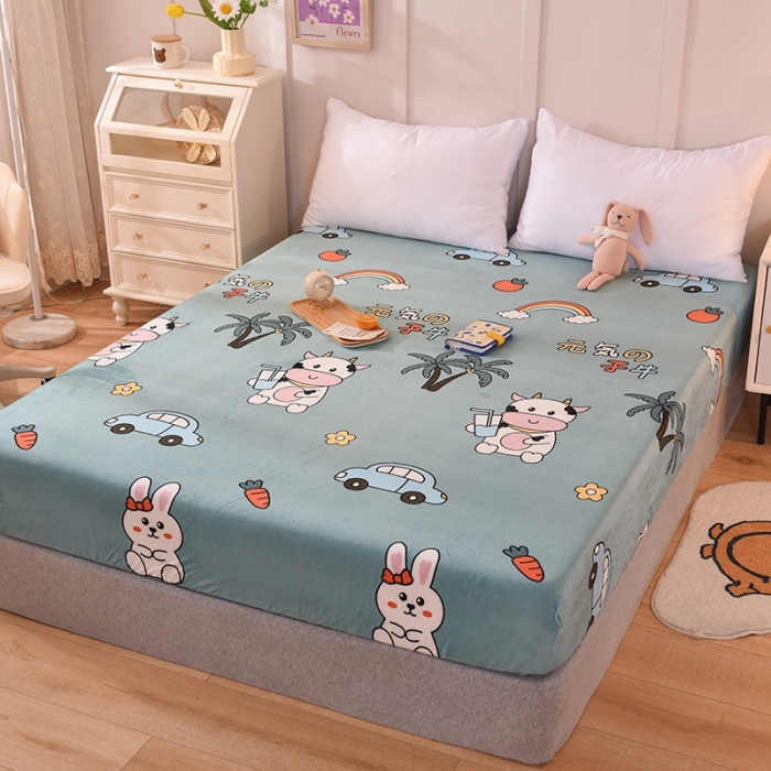 91家纺网 家纺一手货源 找家纺 甜之梦 2025新款水晶绒单品印花床笠 小牛露西