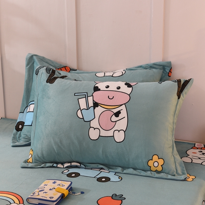 91家纺网 家纺一手货源 找家纺 甜之梦 新款水晶绒单品印花枕套48*74/对 小牛露西