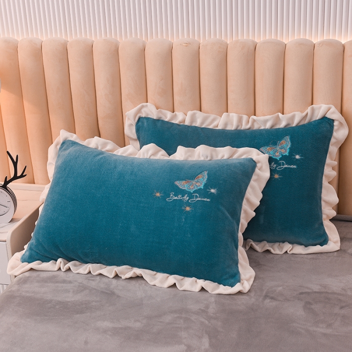 91家纺网 家纺一手货源 找家纺 芃成 2022新款加厚保暖牛奶绒绣花四件套 蝶舞  宾利兰