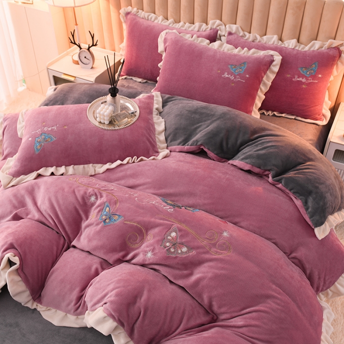 91家纺网 家纺一手货源 找家纺 芃成 2022新款加厚保暖牛奶绒绣花四件套 蝶舞  豆沙