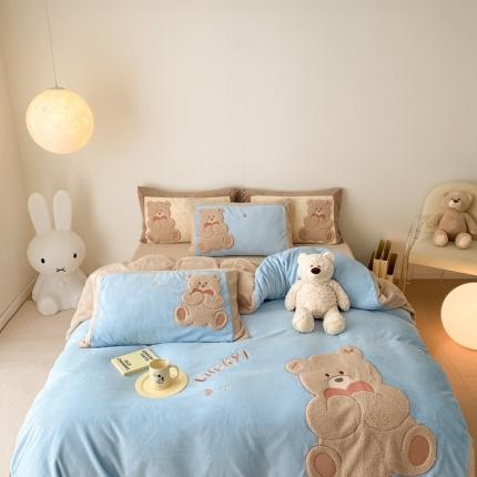 91家纺网 家纺一手货源 找家纺 橘滋 2022新款高端系列牛奶绒贴布绣四件套-爱心熊 爱心熊-蓝