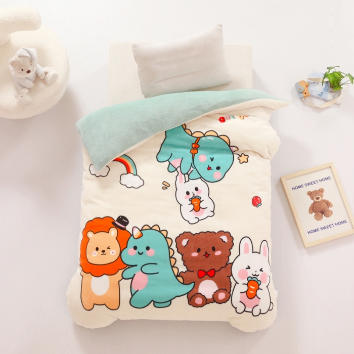 91家纺网 家纺一手货源 找家纺 鱼宝 2022新款大版牛奶绒婴童套件 动物之家