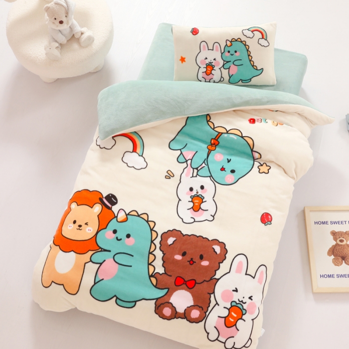 91家纺网 家纺一手货源 找家纺 鱼宝 2022新款大版牛奶绒婴童套件 动物之家