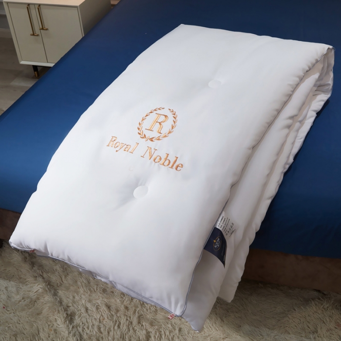 91家纺网 家纺一手货源 找家纺 天瑜家纺 2023洛卡棉冬被秋冬被子丝棉被芯 白色