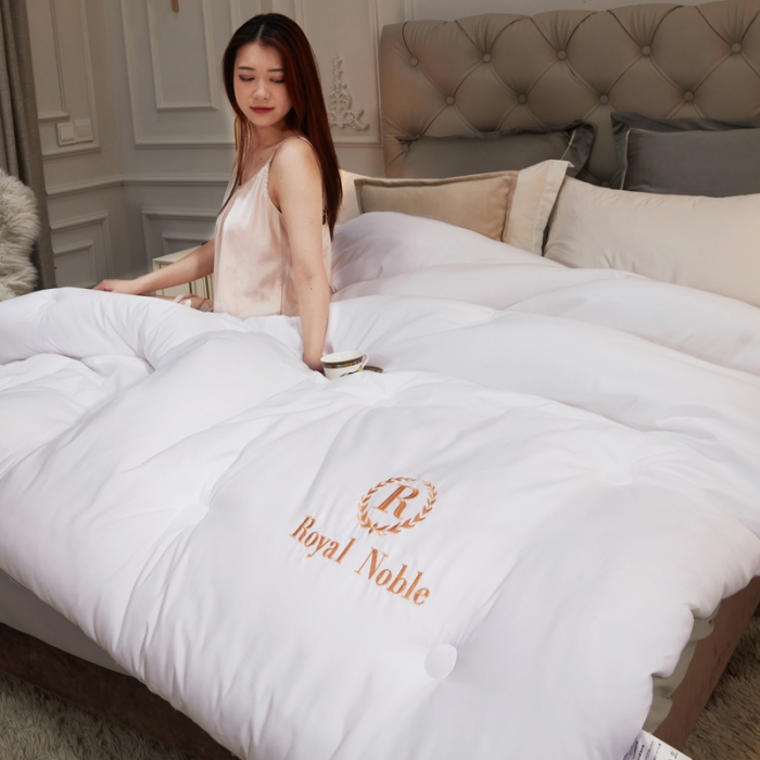 91家纺网 家纺一手货源 找家纺 天瑜家纺 2023洛卡棉冬被秋冬被子丝棉被芯 白色