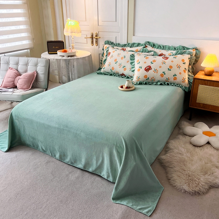 91家纺网 家纺一手货源 找家纺 维娜斯 2022新款高克重牛奶绒花边四件套 花边-可爱熊