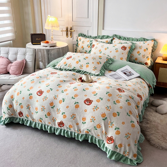 91家纺网 家纺一手货源 找家纺 维娜斯 2022新款高克重牛奶绒花边四件套 花边-可爱熊