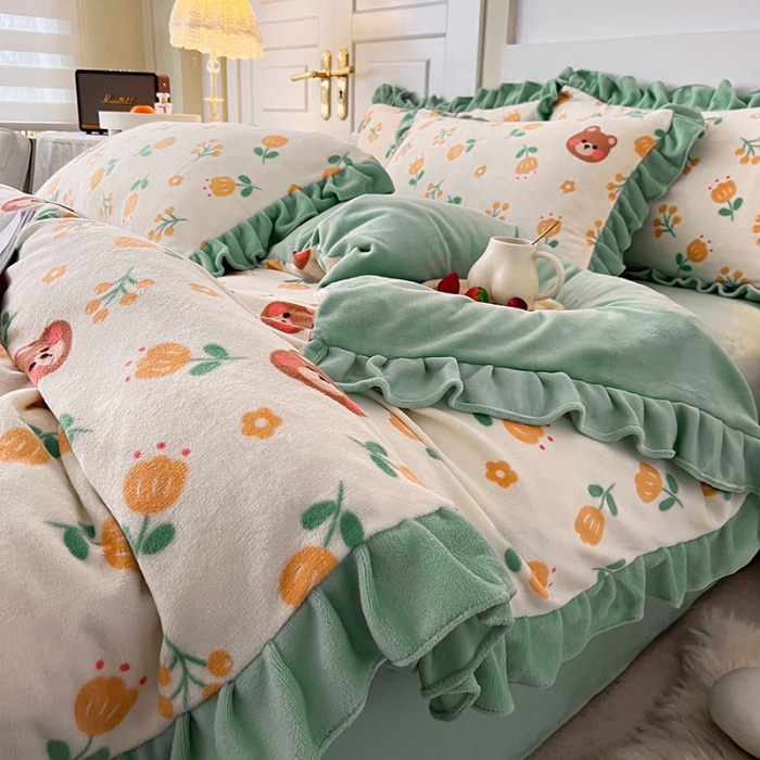 91家纺网 家纺一手货源 找家纺 维娜斯 2022新款高克重牛奶绒花边四件套 花边-可爱熊