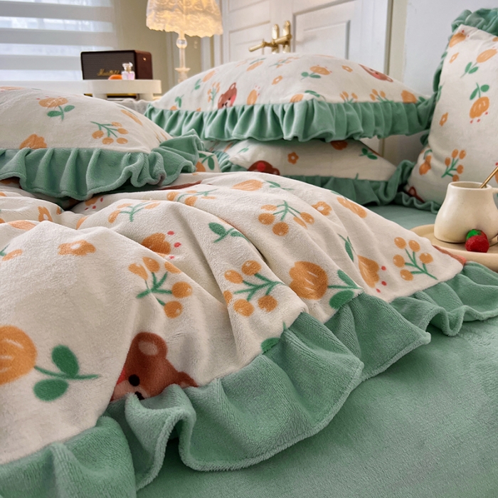 91家纺网 家纺一手货源 找家纺 维娜斯 2022新款高克重牛奶绒花边四件套 花边-可爱熊