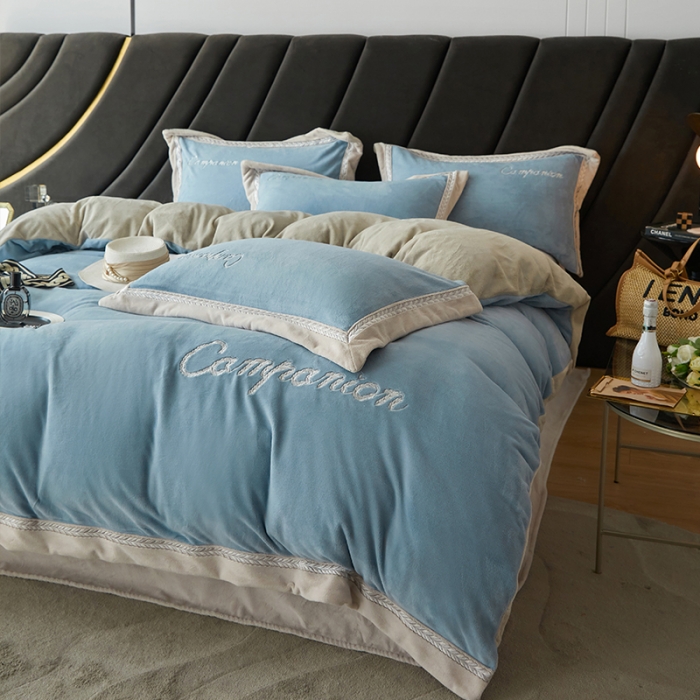 91家纺网 家纺一手货源 找家纺 安妮 新品A类高克重250克升级版牛奶绒四件套-轻颜 莱茵蓝