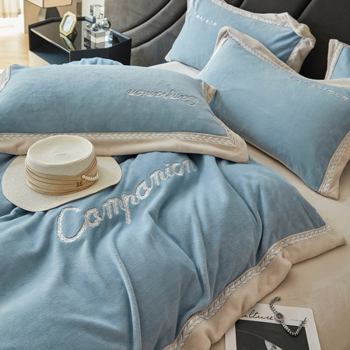 91家纺网 家纺一手货源 找家纺 安妮 新品A类高克重250克升级版牛奶绒四件套-轻颜 莱茵蓝