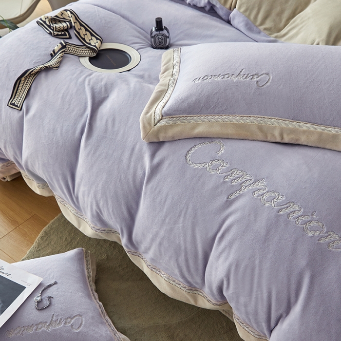 91家纺网 家纺一手货源 找家纺 安妮 新品A类高克重250克升级版牛奶绒四件套-轻颜 梦幻紫