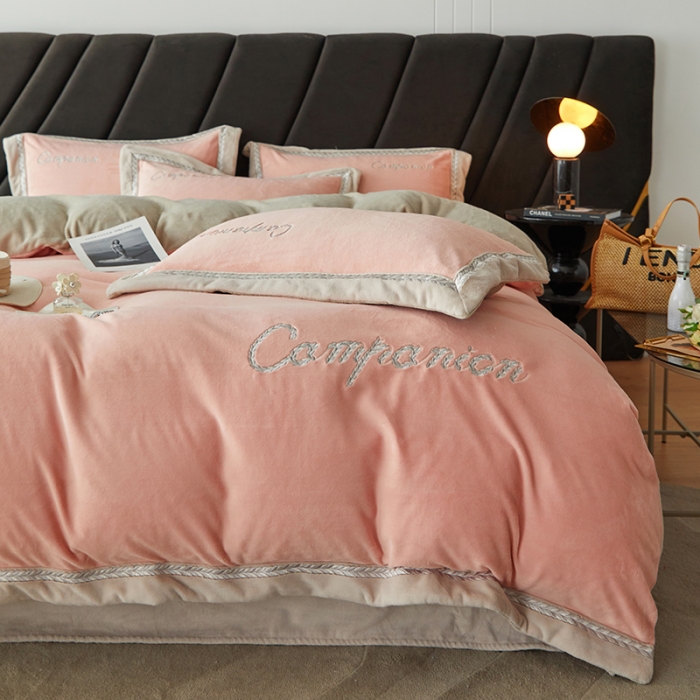 91家纺网 家纺一手货源 找家纺 安妮 新品A类高克重250克升级版牛奶绒四件套-轻颜 胭脂粉