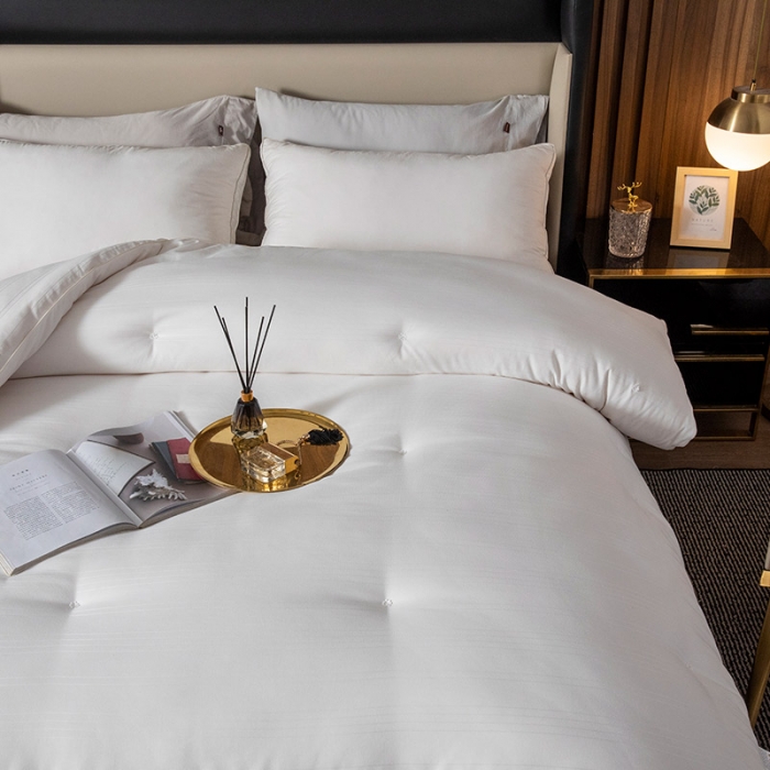 91家纺网 家纺一手货源 找家纺 被靠被 2023新款桑蚕丝大豆纤维被系列 白色