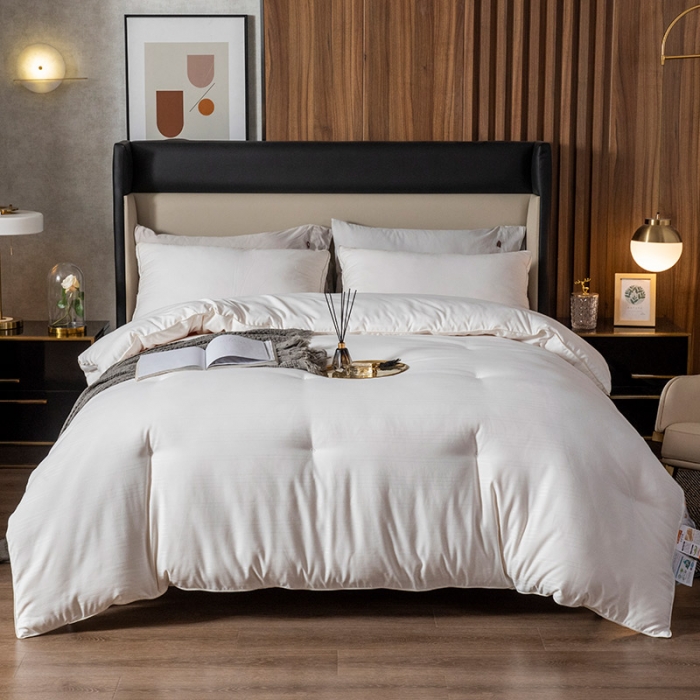 91家纺网 家纺一手货源 找家纺 被靠被 2023新款桑蚕丝大豆纤维被系列 白色