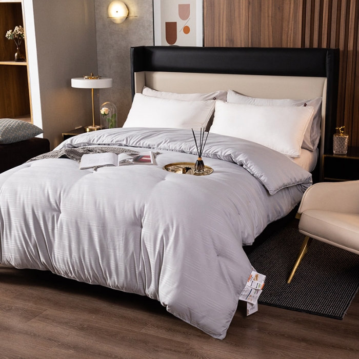 91家纺网 家纺一手货源 找家纺 被靠被 2023新款桑蚕丝大豆纤维被系列 灰色