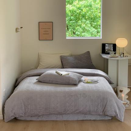 91家纺网 家纺一手货源 找家纺 六巷胡同 2022新款ins博主风立体绞花牛奶绒四件套 云石灰