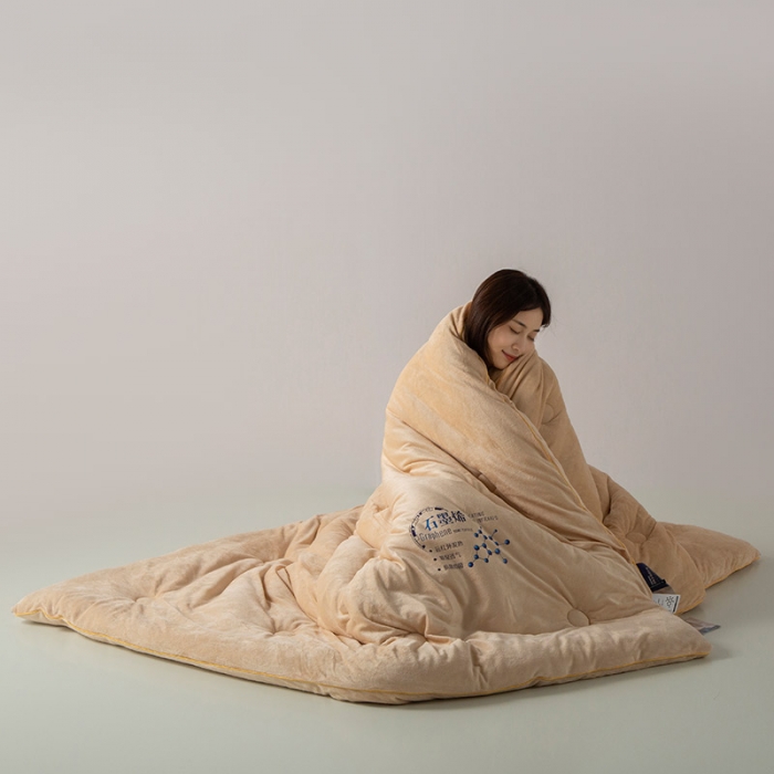 91家纺网 家纺一手货源 找家纺 被靠被 2023新款石墨烯科技发热被子系列 土豪金