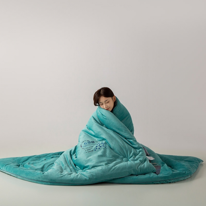 91家纺网 家纺一手货源 找家纺 被靠被 2023新款石墨烯科技发热被子系列 云雾蓝