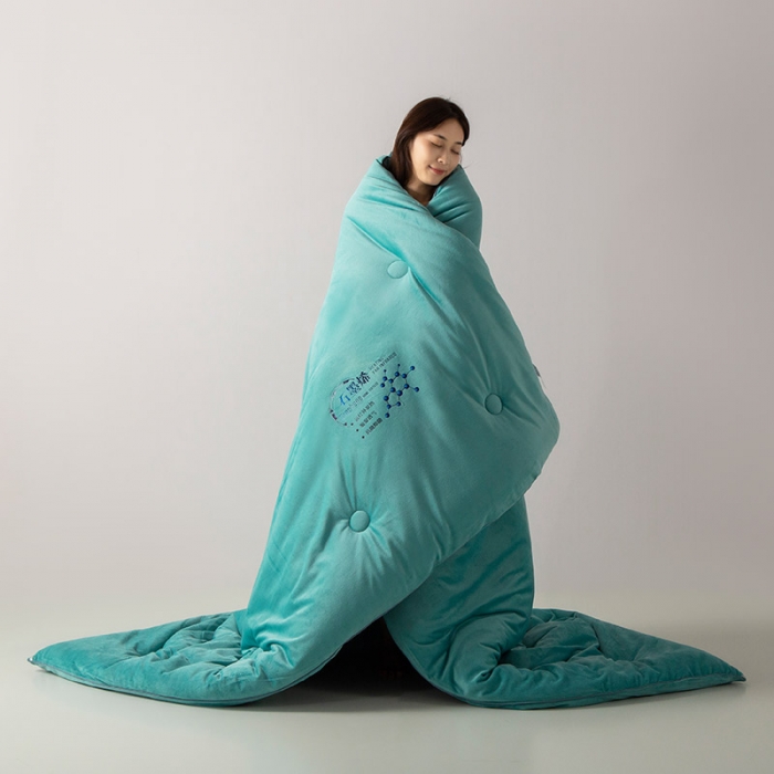 91家纺网 家纺一手货源 找家纺 被靠被 2023新款石墨烯科技发热被子系列 云雾蓝