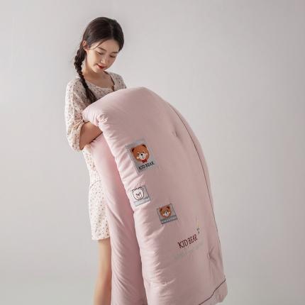 91家纺网 家纺一手货源 找家纺 （总）被靠被 2023新款雅芙棉石墨烯发热被小熊系列