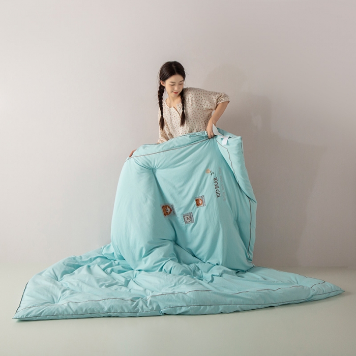 91家纺网 家纺一手货源 找家纺 被靠被 2023新款雅芙棉石墨烯发热被小熊系列 布丁熊-绿