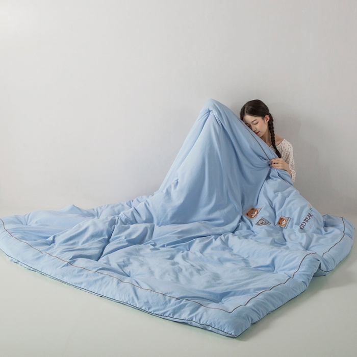 91家纺网 家纺一手货源 找家纺 被靠被 2023新款雅芙棉石墨烯发热被小熊系列 布丁熊-蓝