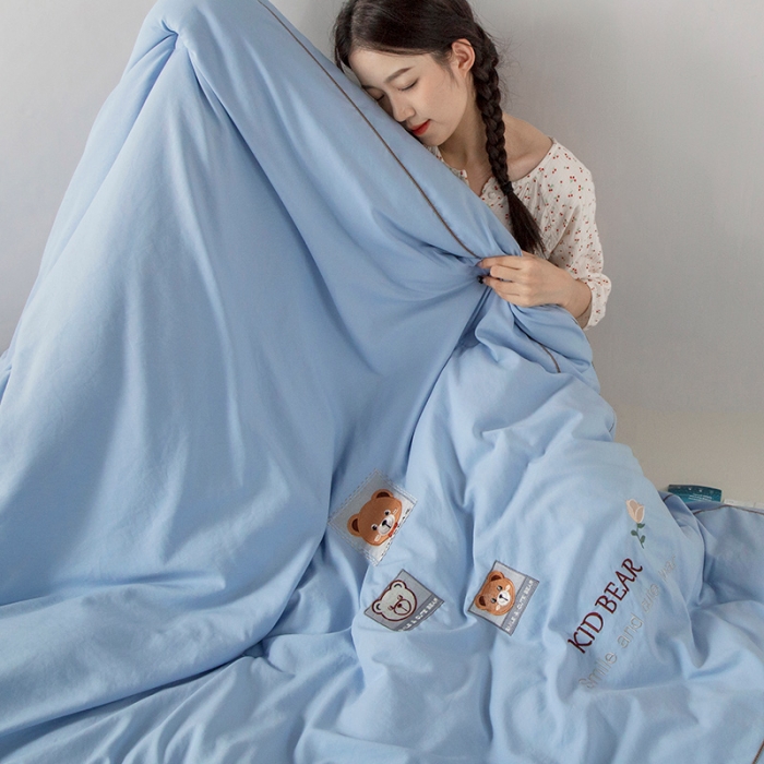 91家纺网 家纺一手货源 找家纺 被靠被 2023新款雅芙棉石墨烯发热被小熊系列 布丁熊-蓝