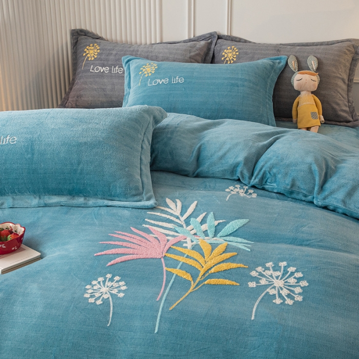 91家纺网 家纺一手货源 找家纺 纽缦 2022新款牛奶绒四件套爱之音系列 爱之音翠兰