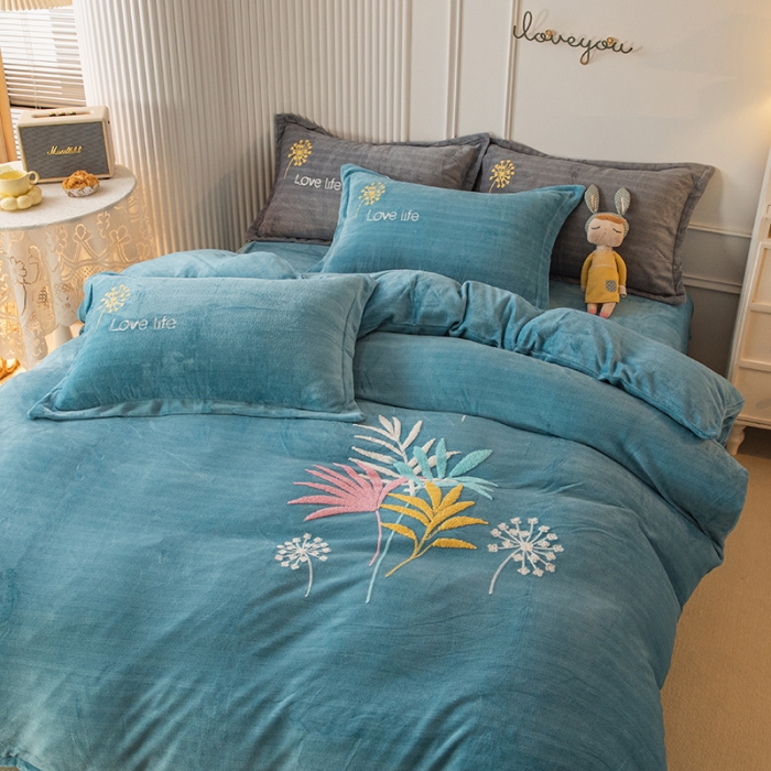 91家纺网 家纺一手货源 找家纺 纽缦 2022新款牛奶绒四件套爱之音系列 爱之音翠兰