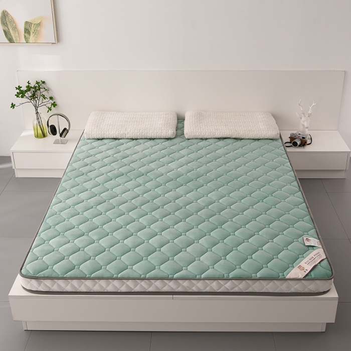 91家纺网 家纺一手货源 找家纺 亿丁点 2023新款牛奶绒乳胶记忆棉双人床垫 大床翠绿