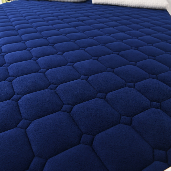 91家纺网 家纺一手货源 找家纺 亿丁点 2023新款牛奶绒乳胶记忆棉双人床垫 大床蓝色