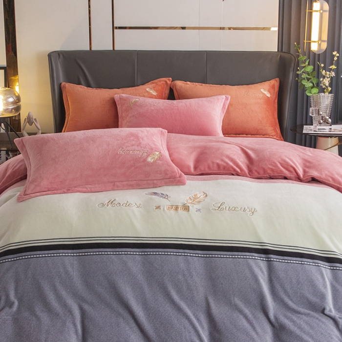 91家纺网 家纺一手货源 找家纺 纽缦 2022新款牛奶绒四件套彩色叶羽系列 彩色叶羽（爱恋玉）