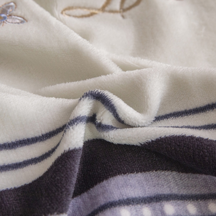 91家纺网 家纺一手货源 找家纺 纽缦 2022新款牛奶绒四件套彩色叶羽系列 彩色叶羽（爱恋玉）