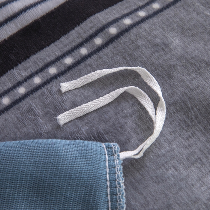 91家纺网 家纺一手货源 找家纺 纽缦 2022新款牛奶绒四件套彩色叶羽系列 彩色叶羽（宾利蓝）