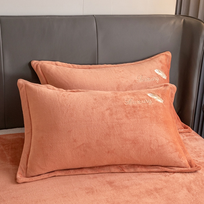 91家纺网 家纺一手货源 找家纺 纽缦 2022新款牛奶绒四件套彩色叶羽系列 彩色叶羽（阳光橙）