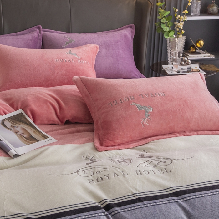 91家纺网 家纺一手货源 找家纺 纽缦 2022新款牛奶绒四件套 鹿有你（爱恋玉）