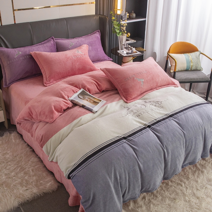 91家纺网 家纺一手货源 找家纺 纽缦 2022新款牛奶绒四件套 鹿有你（爱恋玉）