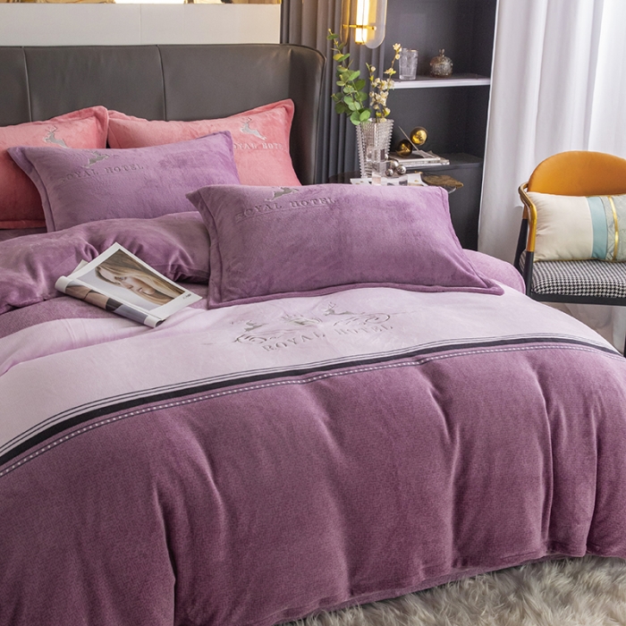 91家纺网 家纺一手货源 找家纺 纽缦 2022新款牛奶绒四件套 鹿有你（浪漫紫）