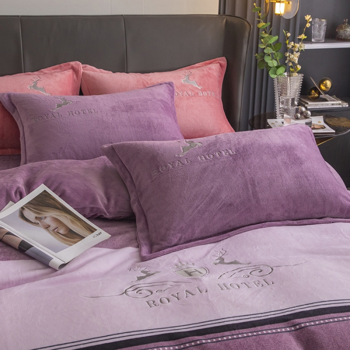 91家纺网 家纺一手货源 找家纺 纽缦 2022新款牛奶绒四件套 鹿有你（浪漫紫）