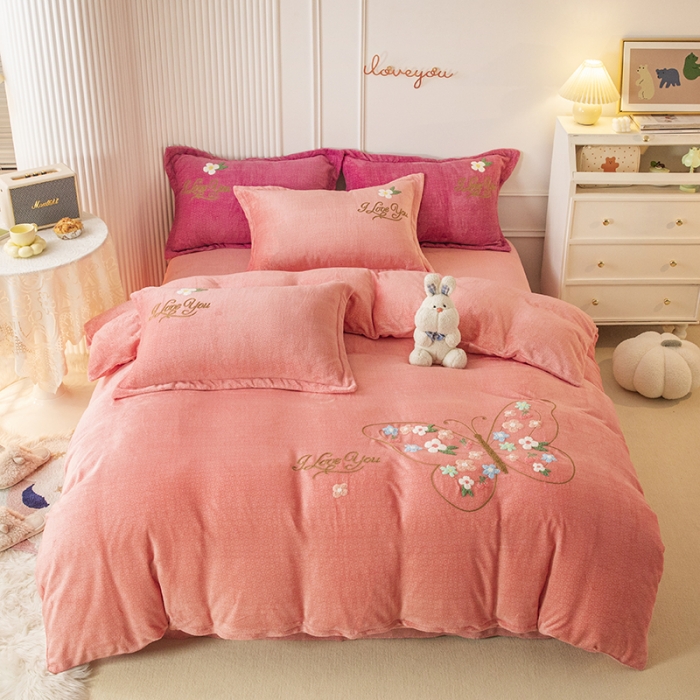 91家纺网 家纺一手货源 找家纺 （总）纽缦 2022新款牛奶绒四件套蝶舞系列