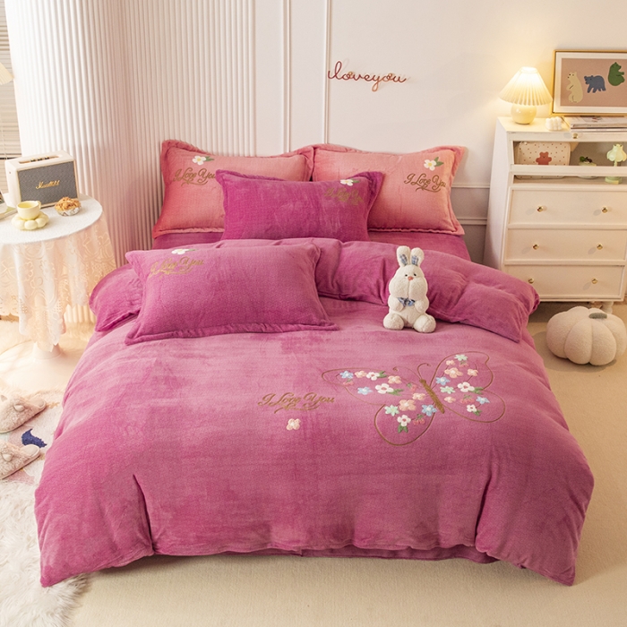 91家纺网 家纺一手货源 找家纺 纽缦 2022新款牛奶绒四件套蝶舞系列 蝶舞豆沙