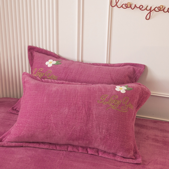 91家纺网 家纺一手货源 找家纺 纽缦 2022新款牛奶绒四件套蝶舞系列 蝶舞豆沙