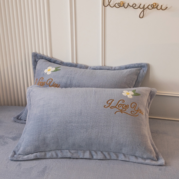 91家纺网 家纺一手货源 找家纺 纽缦 2022新款牛奶绒四件套蝶舞系列 蝶舞灰色